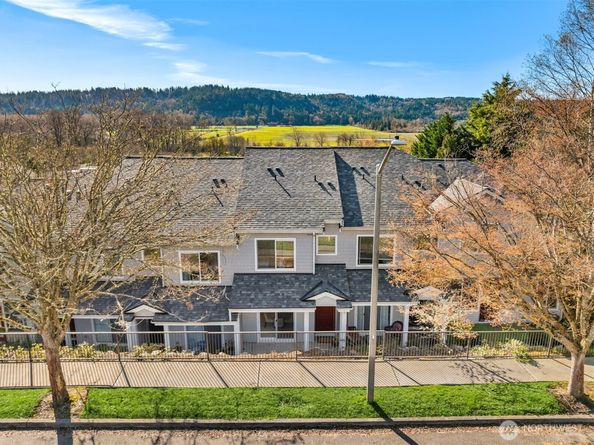 17421 1st Lane NE 104, Duvall WA 98019