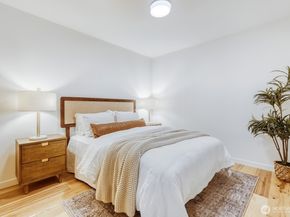 517 Howe Street B, Seattle WA 98109