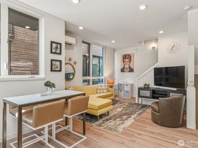 6313 9th Avenue NE A, Seattle WA 98115