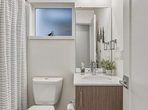 6313 9th Avenue NE A, Seattle WA 98115