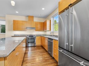 738 N 185th Street, Shoreline WA 98133