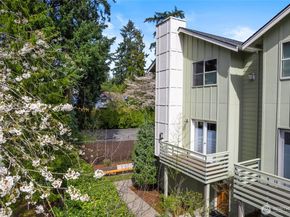 738 N 185th Street, Shoreline WA 98133