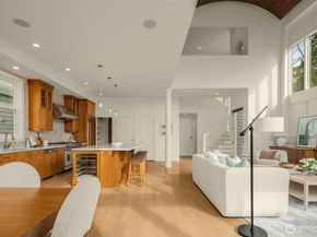 6007 Hazelwood Lane SE, Bellevue WA 98006