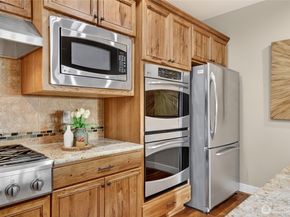 16430 SE 61st Place, Bellevue WA 98006
