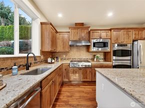 16430 SE 61st Place, Bellevue WA 98006