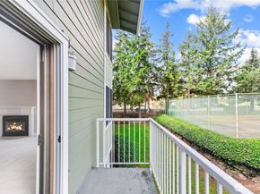 2409 S 222nd Street B16, Des Moines WA 98198