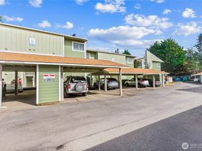 2409 S 222nd Street B16, Des Moines WA 98198