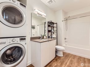 1601 N 45th Street 411, Seattle WA 98103