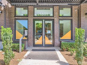 1601 N 45th Street 411, Seattle WA 98103