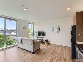 1601 N 45th Street 411, Seattle WA 98103