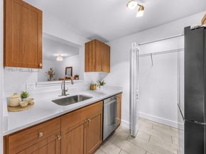 14002 NE 181st Place A302, Woodinville WA 98072