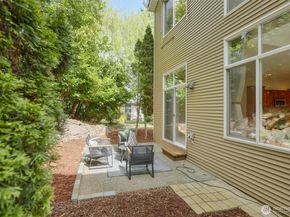 2401 132nd Avenue SE, Bellevue WA 98005