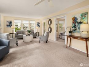 4133 224th Lane SE 213, Issaquah WA 98029