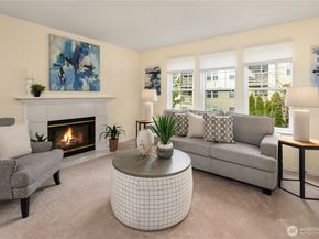 4133 224th Lane SE 213, Issaquah WA 98029