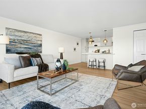 733 Lake Street S 202, Kirkland WA 98033