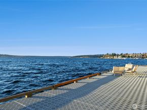 733 Lake Street S 202, Kirkland WA 98033