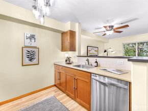 3015 SW Avalon Way 106, Seattle WA 98126