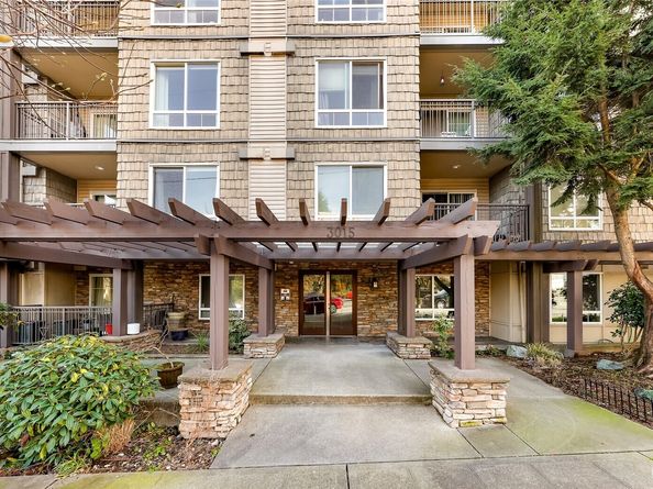 3015 SW Avalon Way 106, Seattle WA 98126