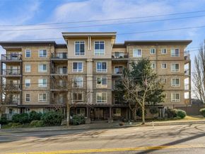 3015 SW Avalon Way 106, Seattle WA 98126