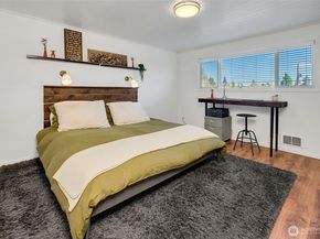 8000 28th Avenue NW 320, Seattle WA 98117