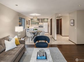 5220 21st Avenue NE 2, Seattle WA 98105