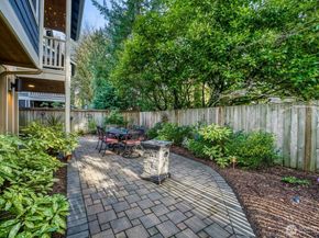 11740 Burke Avenue N, Seattle WA 98133