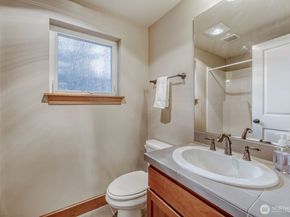 11740 Burke Avenue N, Seattle WA 98133