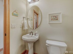 11740 Burke Avenue N, Seattle WA 98133