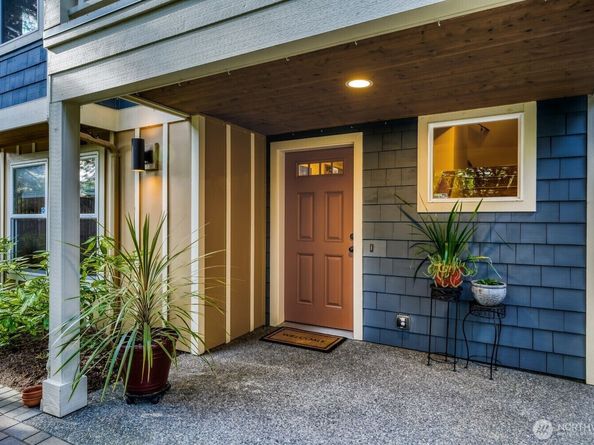 11740 Burke Avenue N, Seattle WA 98133