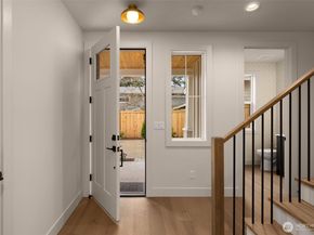 10618 NE 54th Lane, Kirkland WA 98033