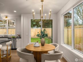 10618 NE 54th Lane, Kirkland WA 98033