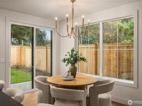 10618 NE 54th Lane, Kirkland WA 98033