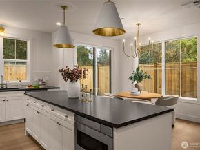 10618 NE 54th Lane, Kirkland WA 98033