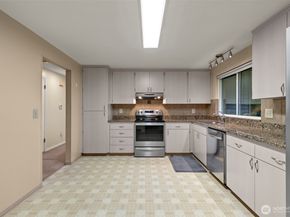 2207 Bremerton Avenue NE, Renton WA 98059