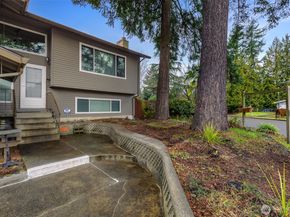 2207 Bremerton Avenue NE, Renton WA 98059