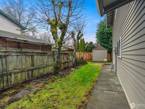 2207 Bremerton Avenue NE, Renton WA 98059