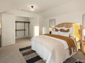 2139 N 62nd Street, Seattle WA 98103