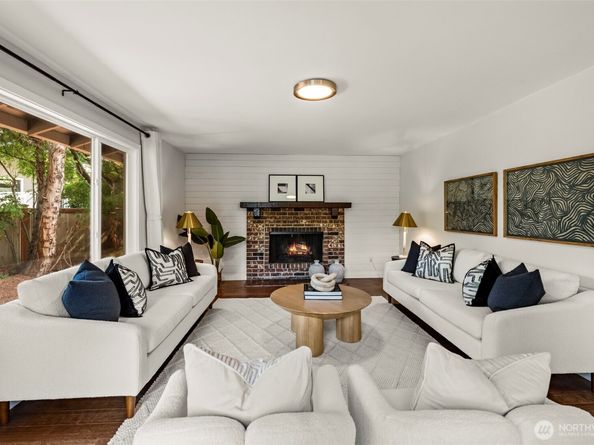 12518 SE 67th Street, Bellevue WA 98006