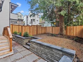 10736 Interlake Avenue N, Seattle WA 98133