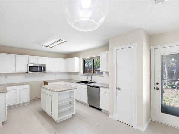6901  Black Wing Drive , Fort Worth Texas 76137