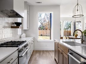 8910  Daytonia Avenue , Dallas Texas 75218