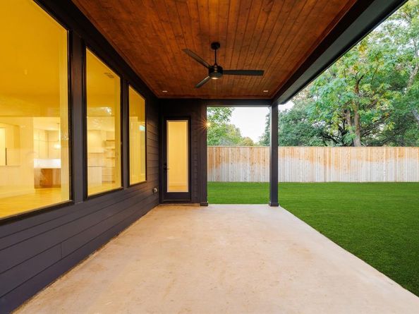 8910  Daytonia Avenue , Dallas Texas 75218