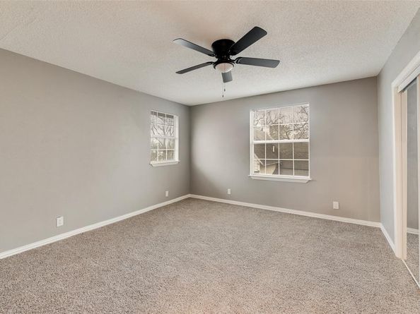 909 W E Avenue E, Garland Texas 75040