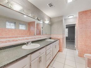 909 W E Avenue E, Garland Texas 75040