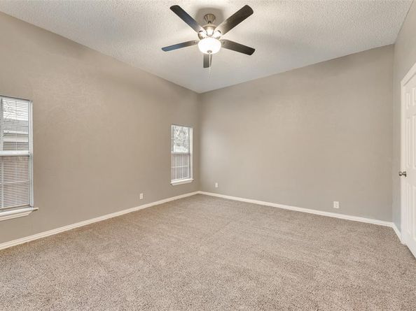 909 W E Avenue E, Garland Texas 75040