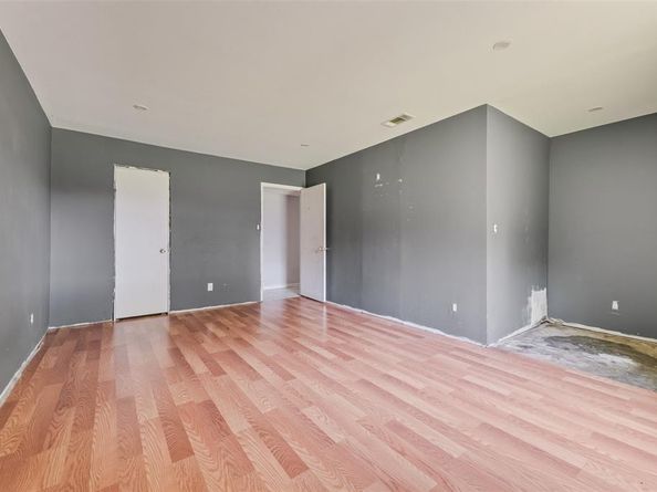 9502  Zelkova Circle , Dallas Texas 75249