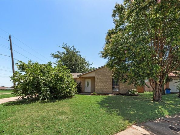 9502  Zelkova Circle , Dallas Texas 75249