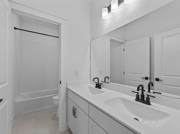 607  Schooner Court , Heath Texas 75032