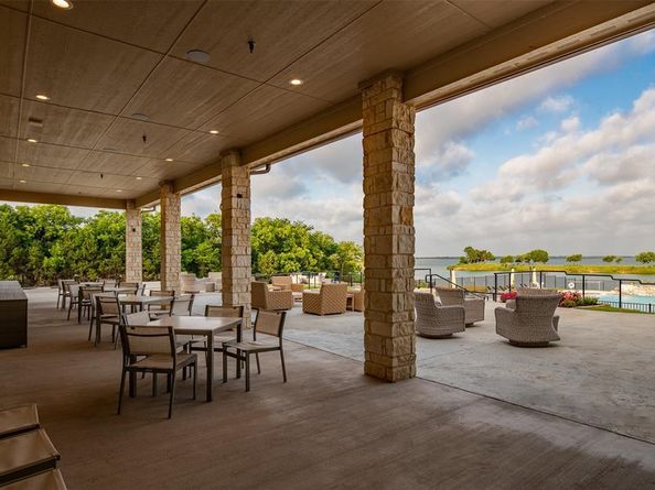 607  Schooner Court , Heath Texas 75032