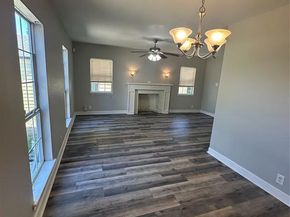 227 S Hampton Road , Dallas Texas 75208